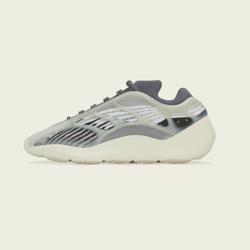 adidas Yeezy 700 V3 ‘Fade Salt’ 4.99