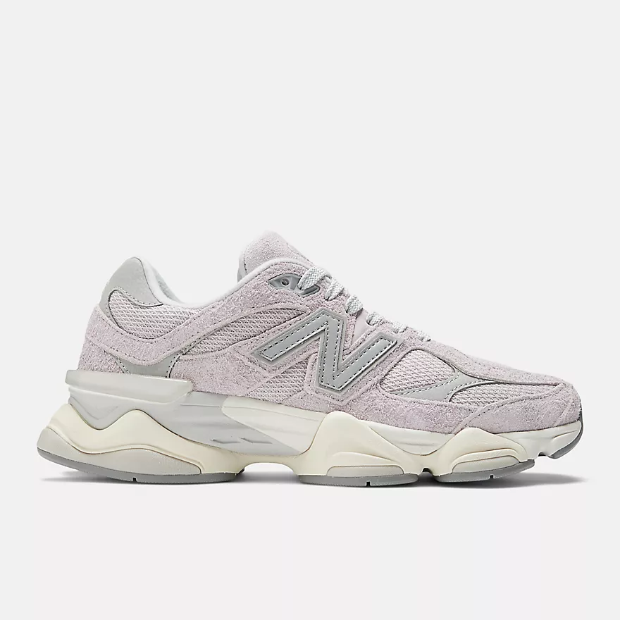 New Balance 9060 ‘December Sky / Sea Salt’