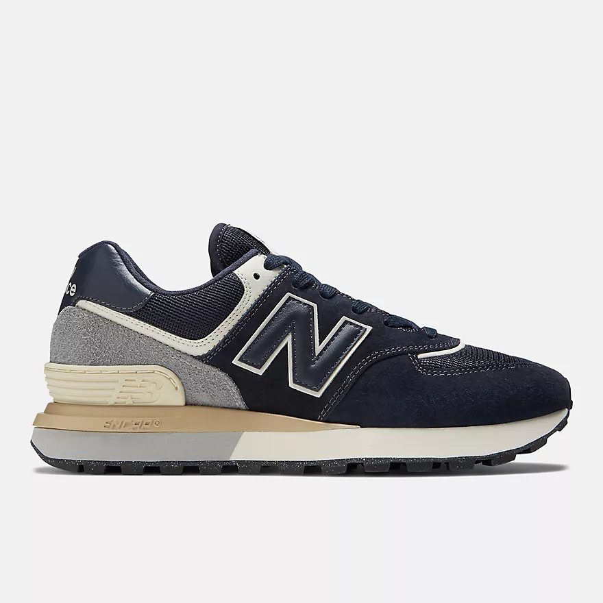 New Balance 574 ‘Navy / White’ .99