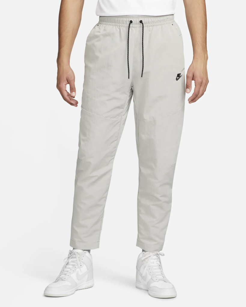 Nike Sportswear Tech Essentials ‘Cobblestone’ .70