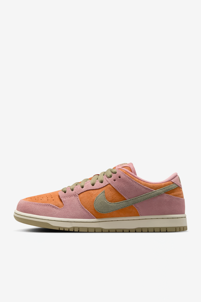 Nike SB Dunk Low Pro ‘Red Stardust’