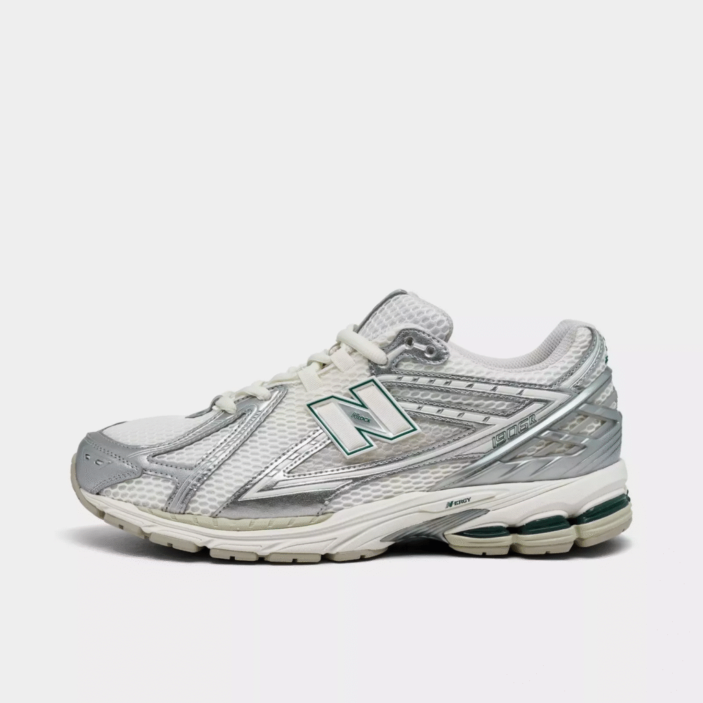 New Balance 1906R ‘Silver Metallic / Sea Salt’ .00