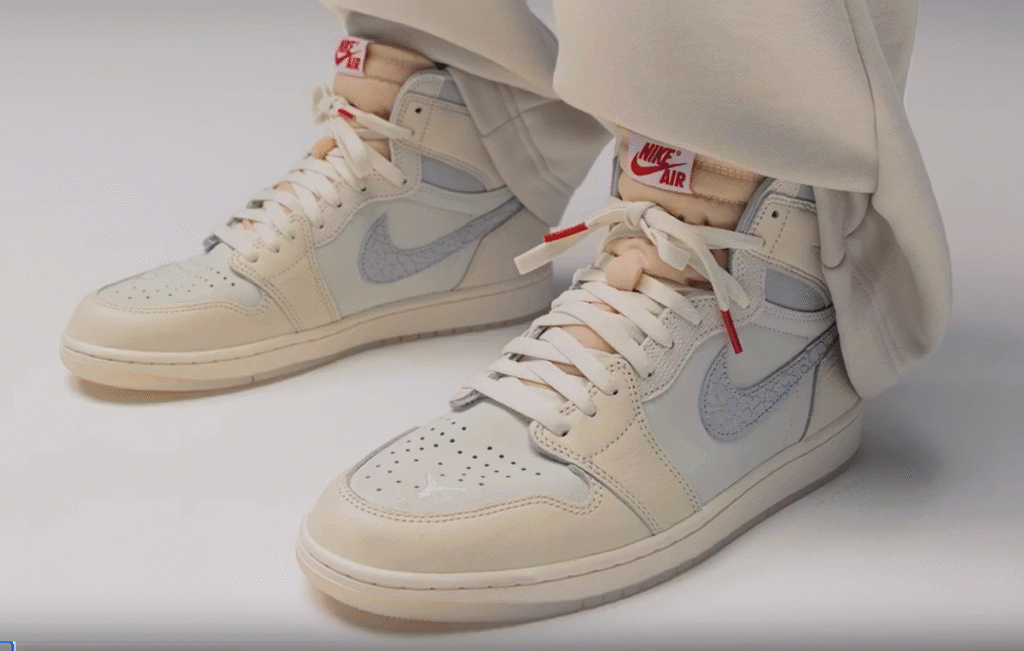 Air Jordan 1 Retro High OG ‘Sail / University Red’