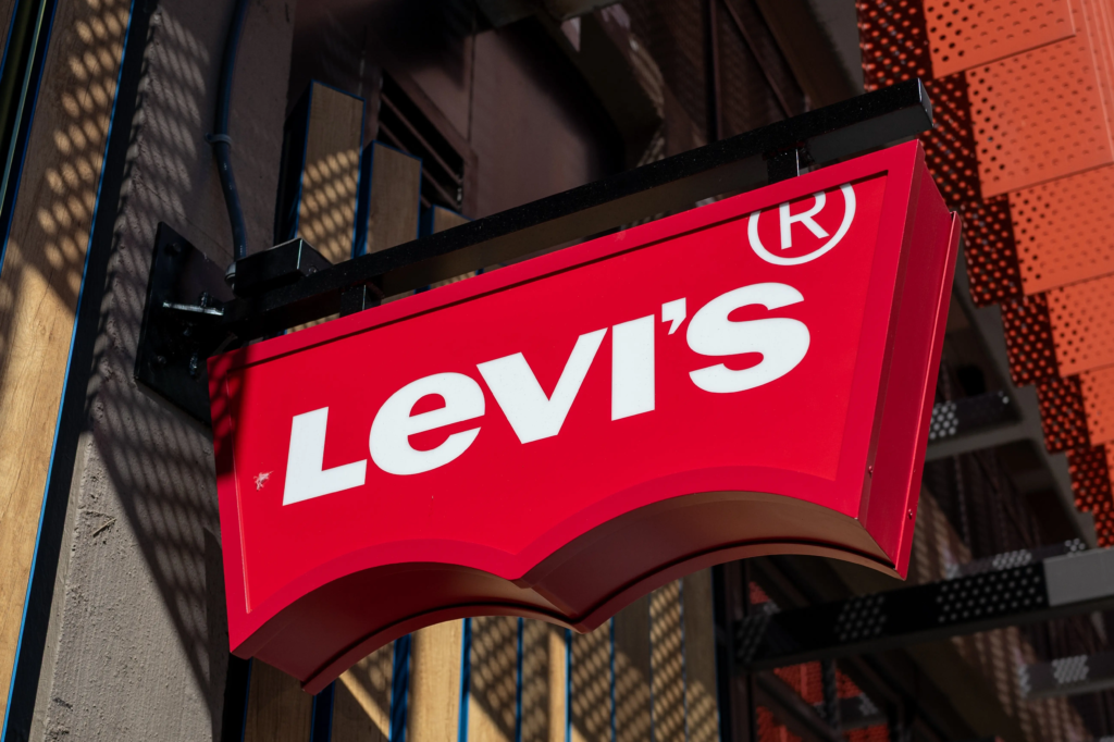 EXTRA 50% off LEVIS Sale !!!!!